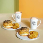 2x Omlette & Cheese Breakfast Burgers + Vanilla Bean Latte Sets for $11.90 at The Coffee Bean & Tea Leaf